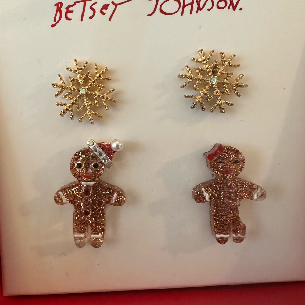 NEW IN BOX! Gingerbread Betsy Johnson Earrings - Picture 3 of 6